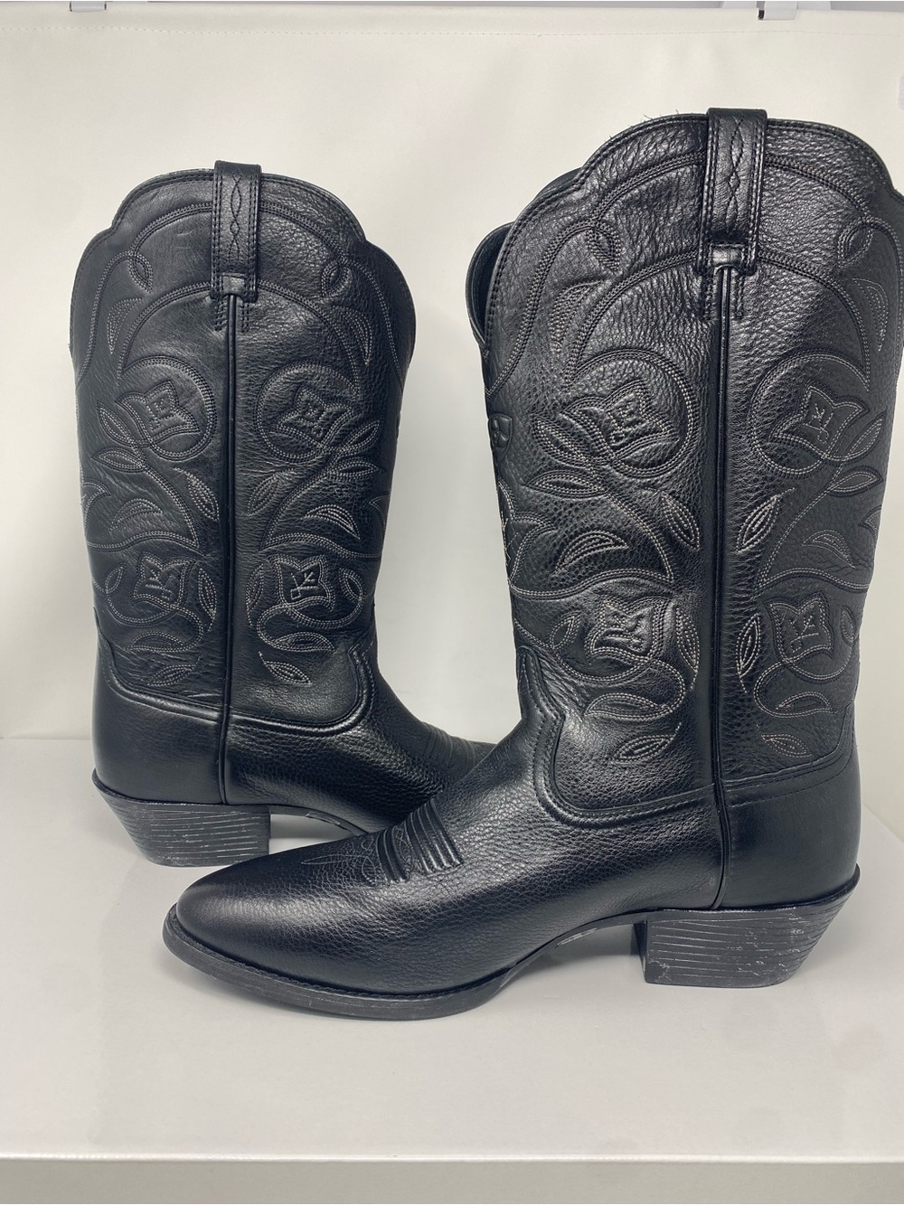 Ariat Sz 10B Black Embroidered Western Leather Heeled Boots - Picture 3 of 8